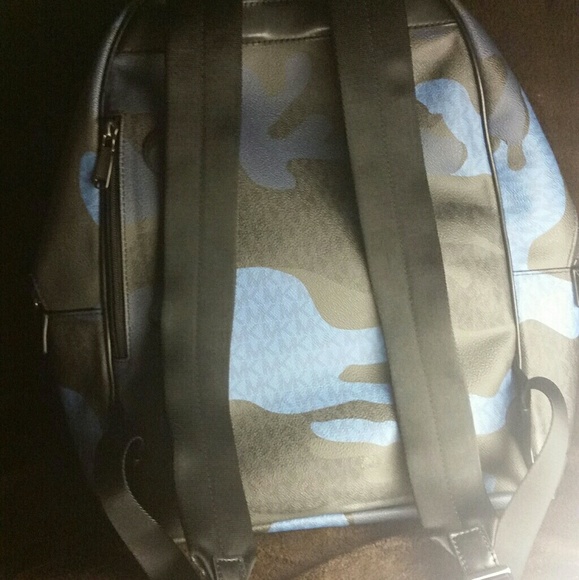 MK Midnight Jet Set Backpack - Picture 2 of 4